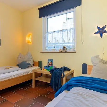 Schwedenhaus-am-kai-14b-sweedsk-hus * Grossenbrode